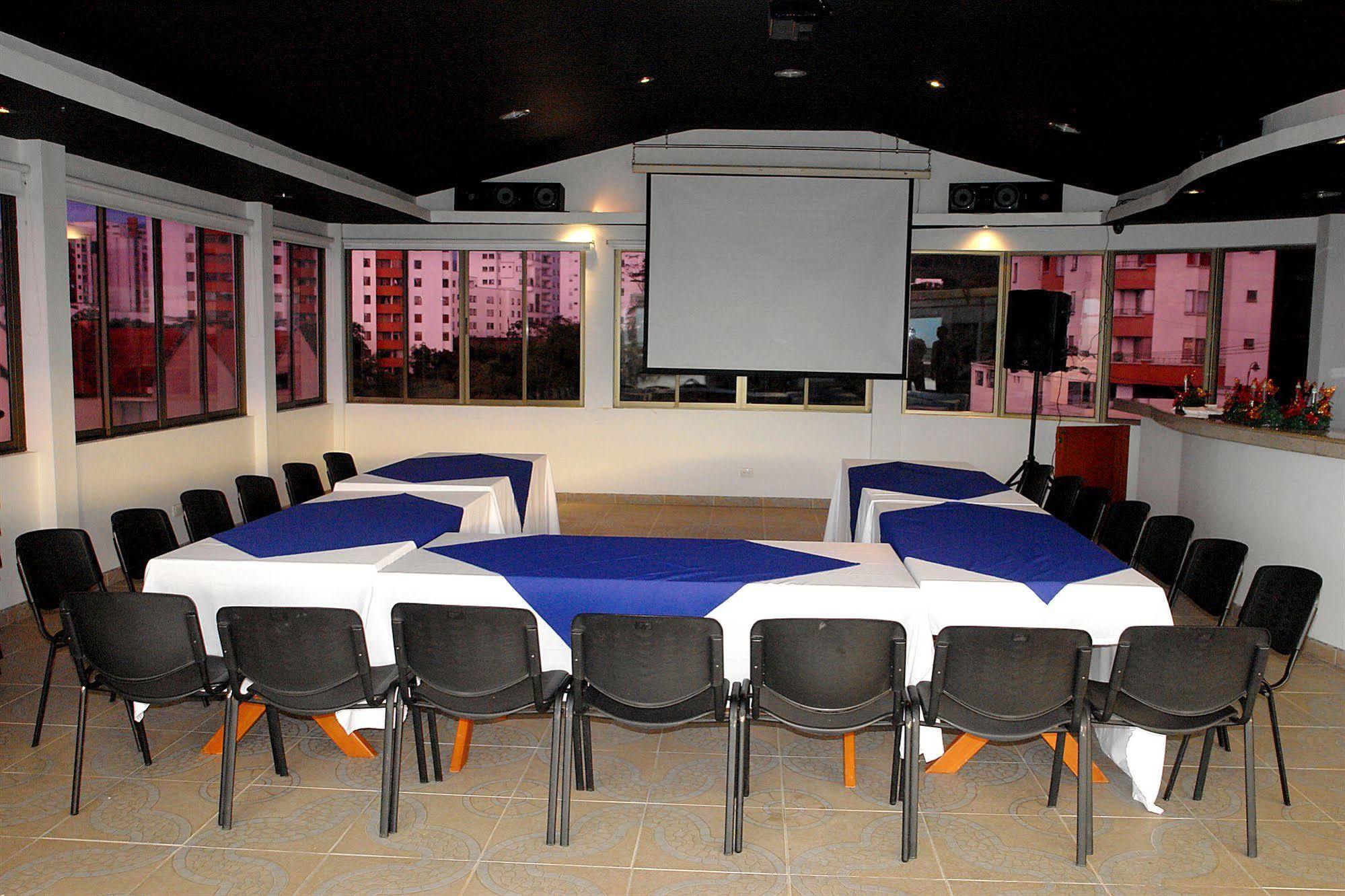 Top Deck Hotel بيريرا المظهر الخارجي الصورة