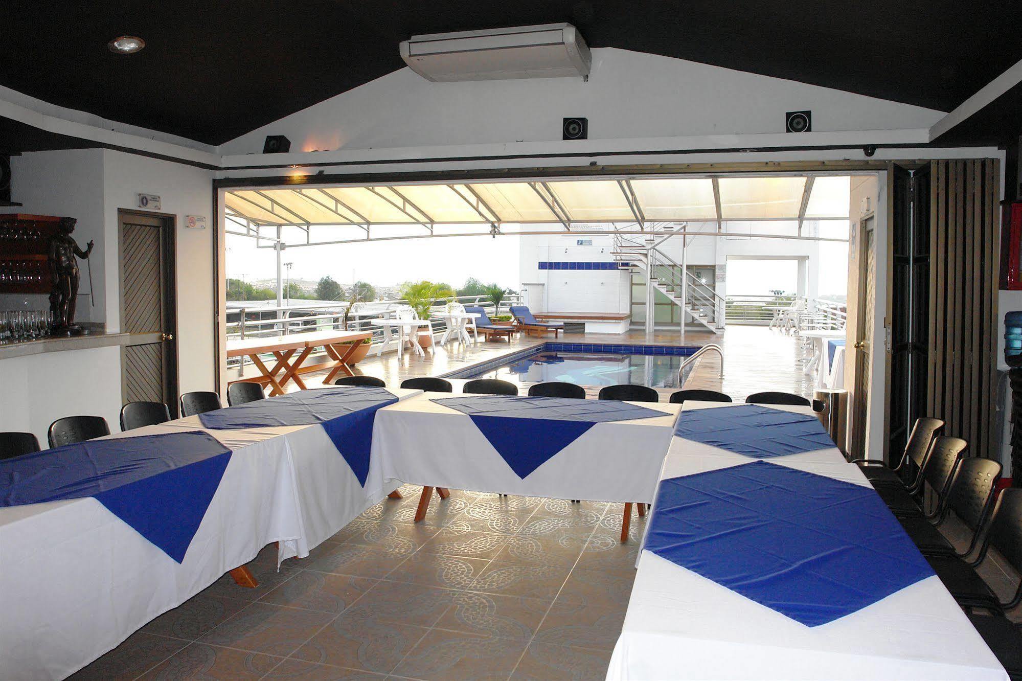 Top Deck Hotel بيريرا المظهر الخارجي الصورة